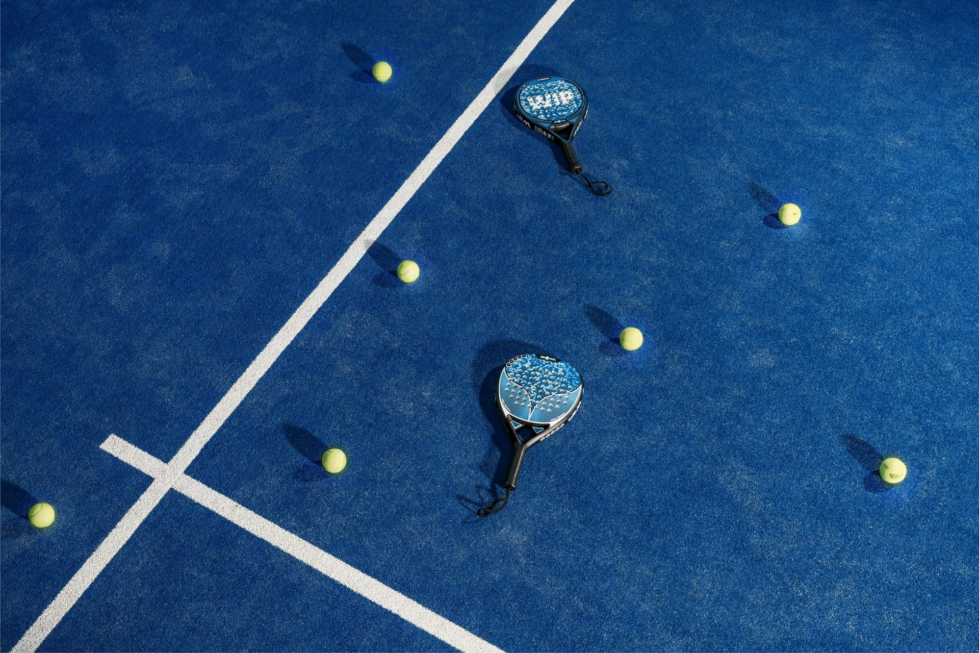 Onderhouden van een kunstgras padelbaan